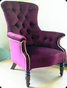 Button back chair